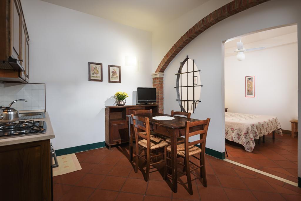 דירות Acquaviva  La Casa Delle Querce מראה חיצוני תמונה